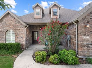 2711 Churchill Dr, Bartlesville, OK 74006