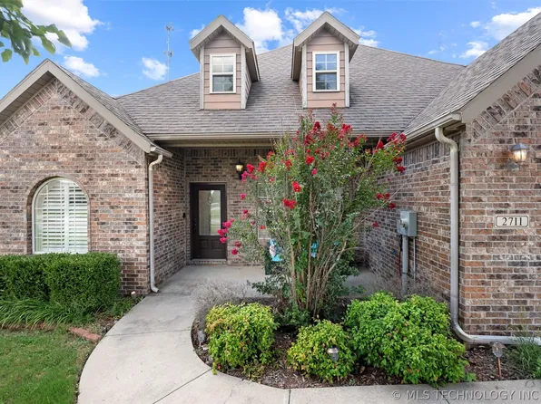 2711 Churchill Dr, Bartlesville, OK 74006