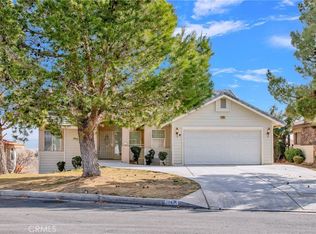 12991 Cedarbrook Ln, Victorville, CA 92395