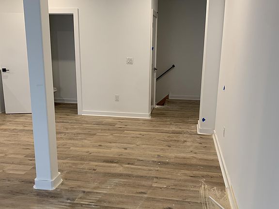 4th image of 2416 Clifford St #Street1f