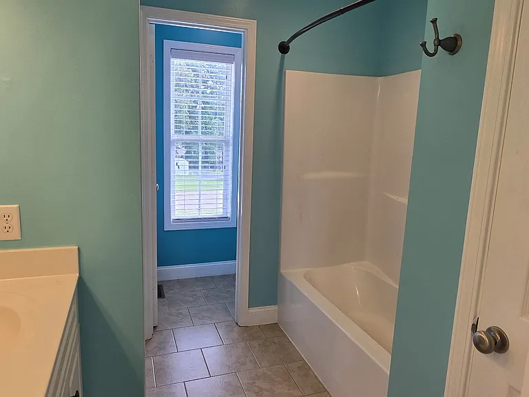 40 McKinley St — Photo 13