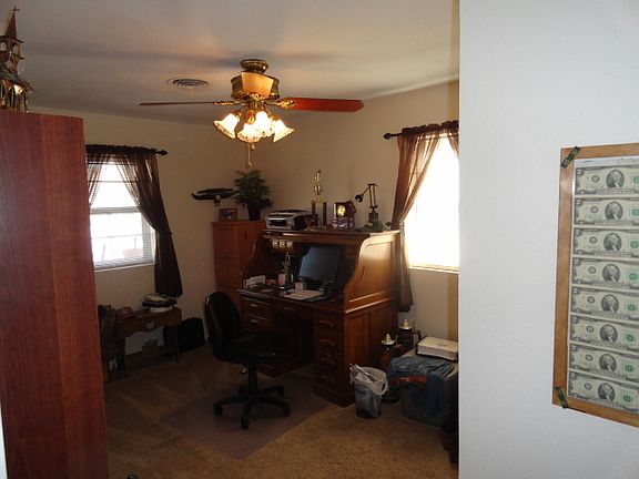 2nd image of 2402 Tanglewood Ln