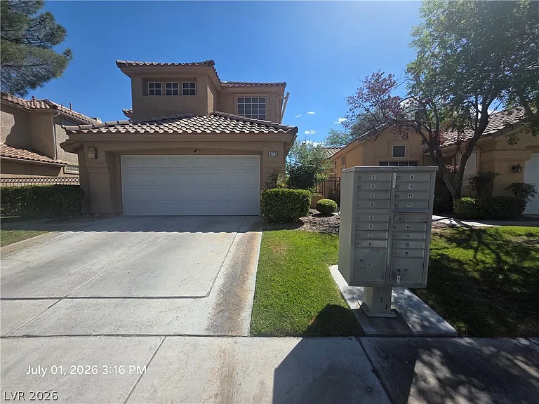 9225 Pitching Wedge Dr — Photo 1