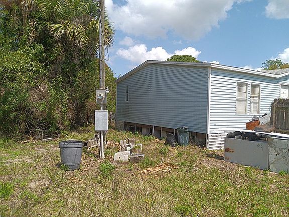 4th image of 5977 Cedar Lake Dr