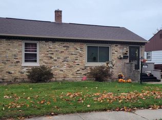 941 S 30th St, Manitowoc, WI 54220