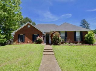 842 Windward Dr, Richland, MS 39218