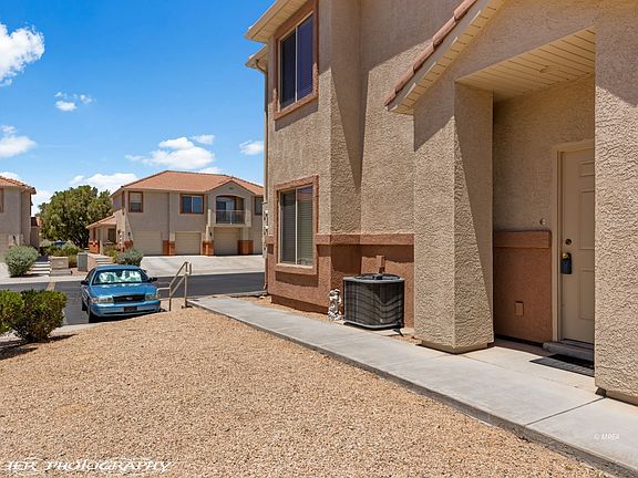 5th image of 104 Shade Tree Ln Unit B