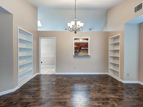 3rd image of 3009 Big Oaks Dr
