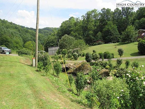 4th image of 445 Bryan Davis Road