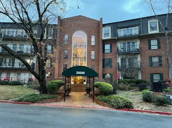 28401 Plantation Dr NE #28401, Atlanta, GA 30324