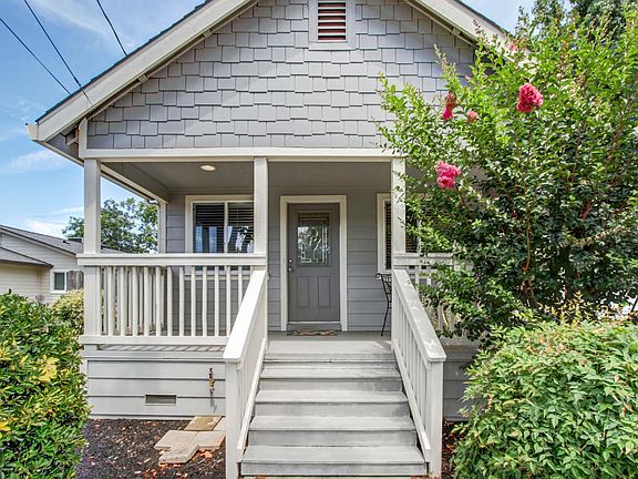 2nd image of 411 Berkeley Ave