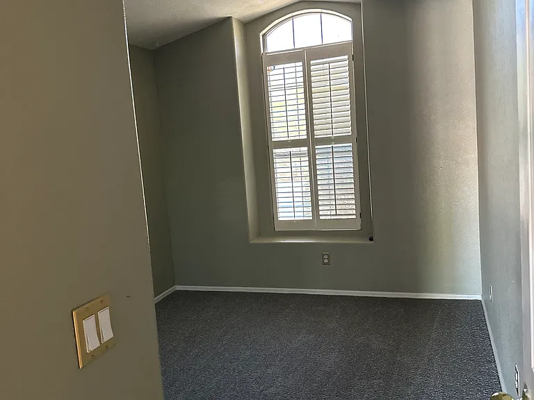 2205 E Williams Dr — Photo 27