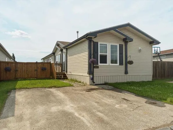 8922 E 89th St, Grande Prairie, AB T8X 0G1