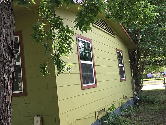 5th image of 403 Hillcrest Dr
