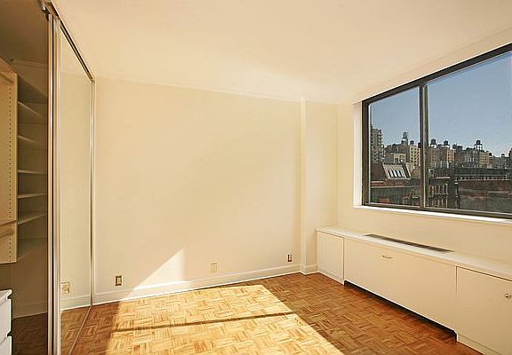 4th image of 225 W 83rd St APT 7C