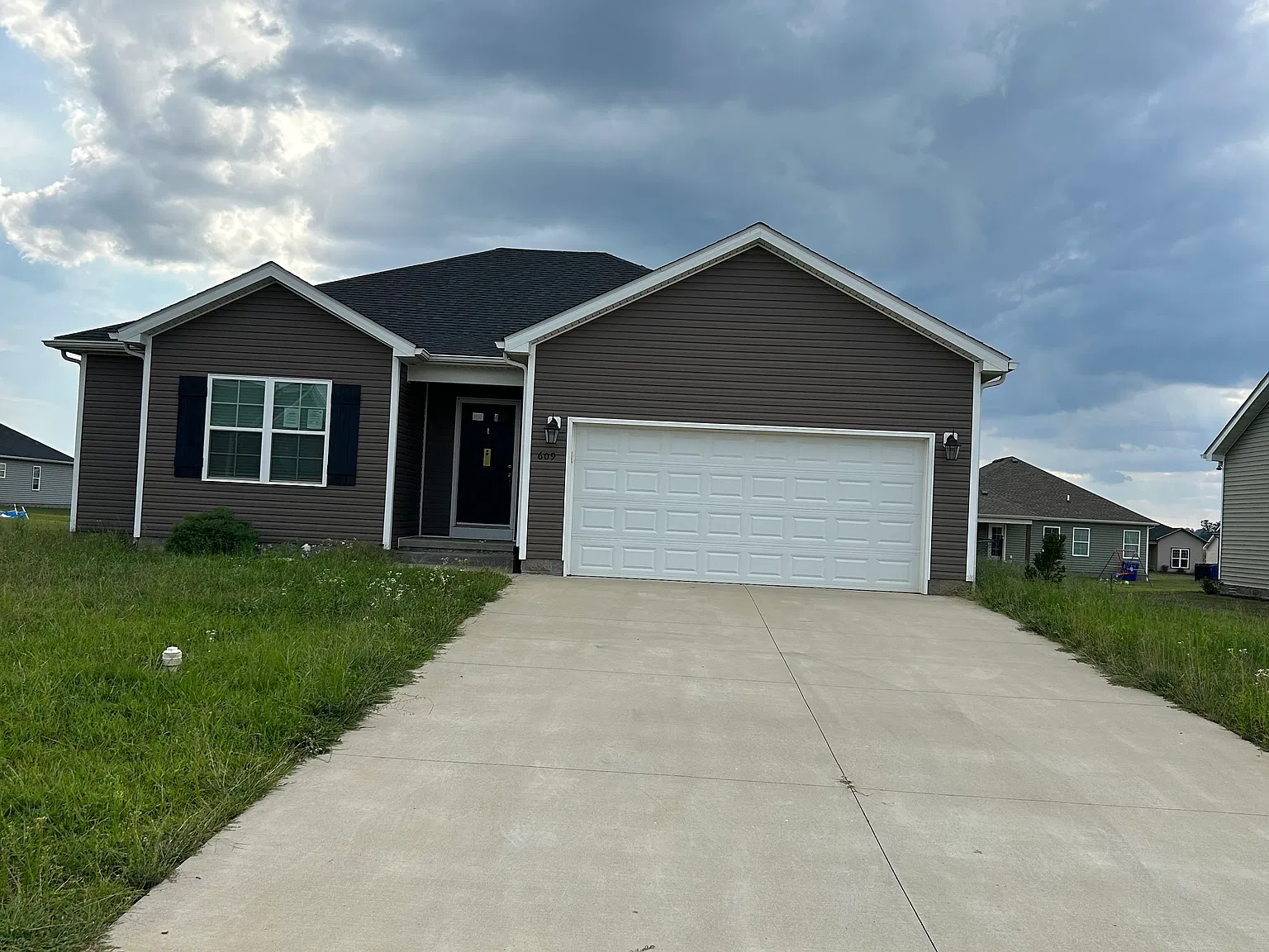 3 bed, 1395 sqft, $1,850 — Photo 1