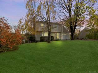 83 Valley Rd, Groton, CT 06340