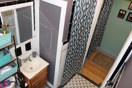 2nd image of 2612 N Buffum St APT 3