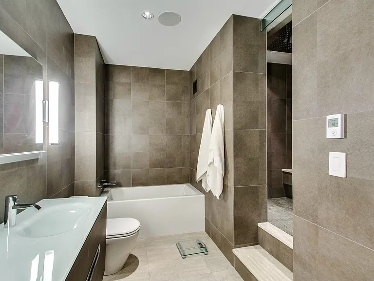 225 N Columbus Dr #5510 — Photo 29