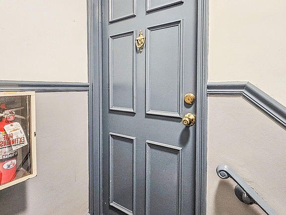 2nd image of 4320-4 N Pershing Dr #43204