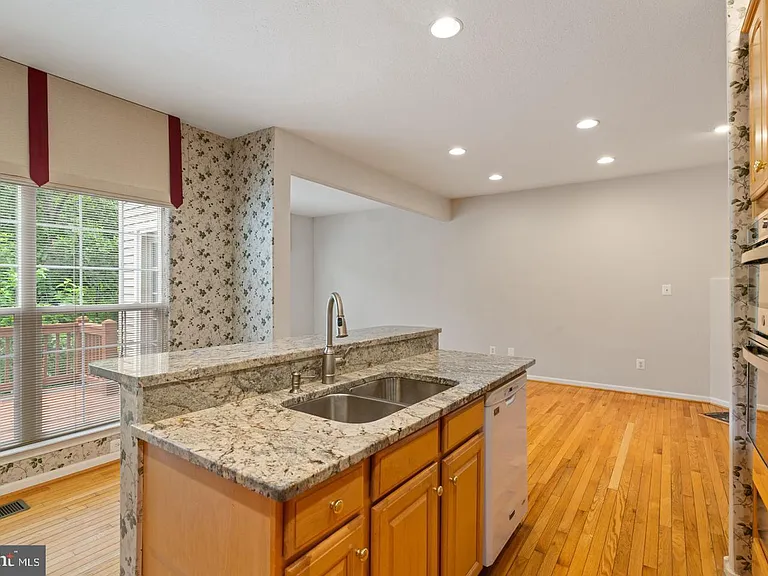 13280 Maple Creek Ln — Photo 26