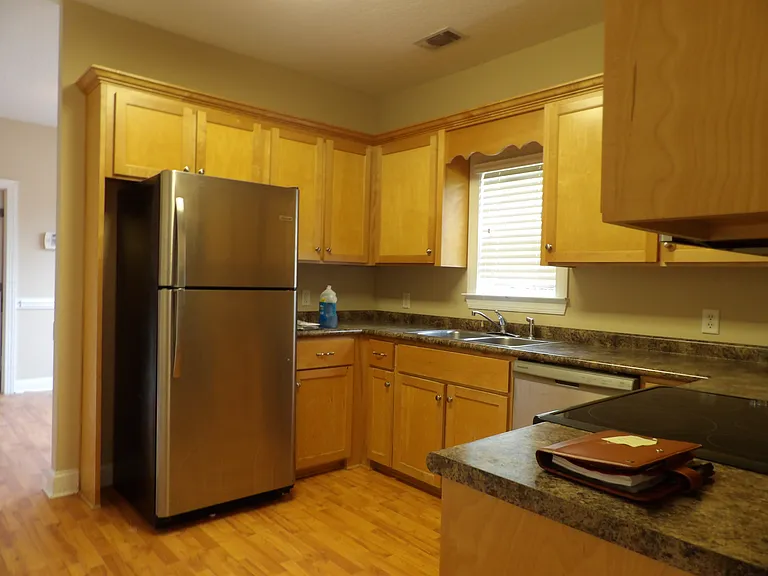 836 E Anderson St #A — Photo 12