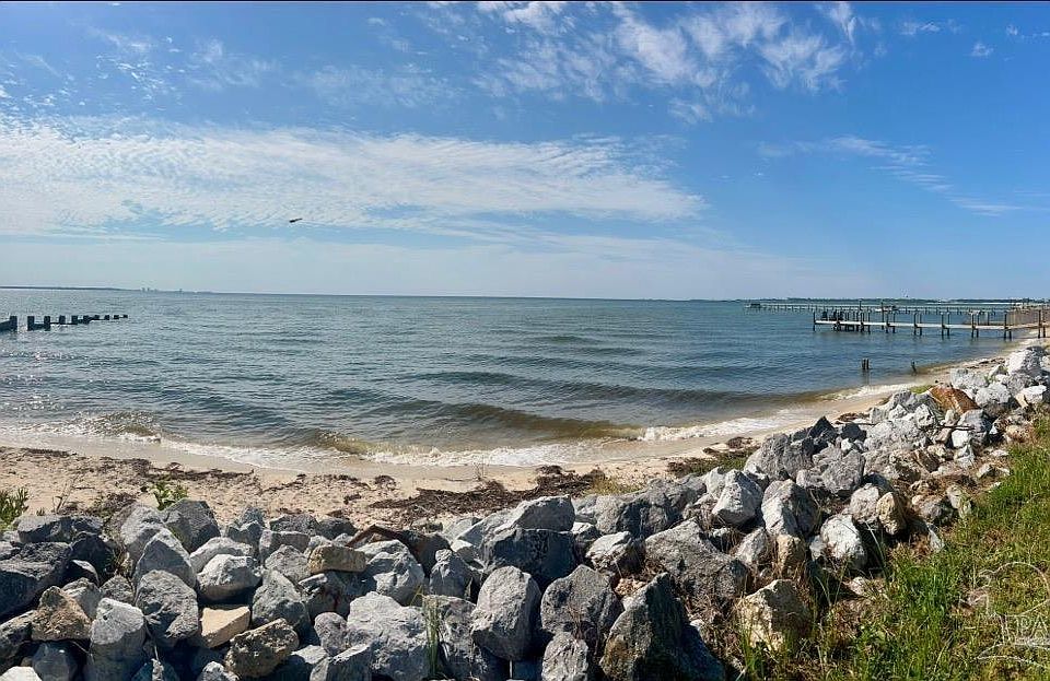 1st image of 811 Bayshore Dr