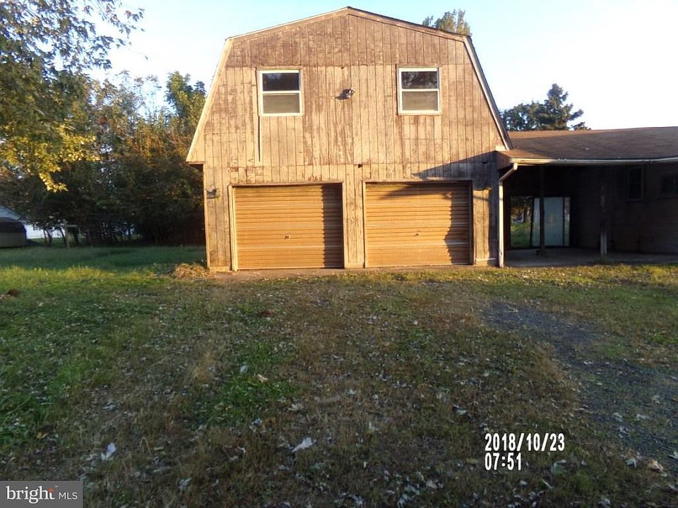 2nd image of 5904 Williams St