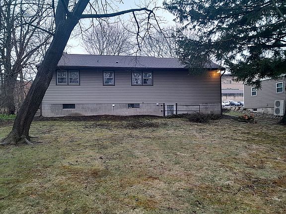 3rd image of 1111 Eastern Ave