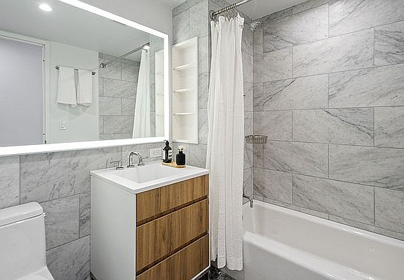 5th image of 662 Pacific St #6G