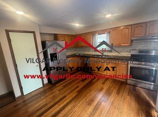 2734 40th Pl #E, Highland, IN 46322