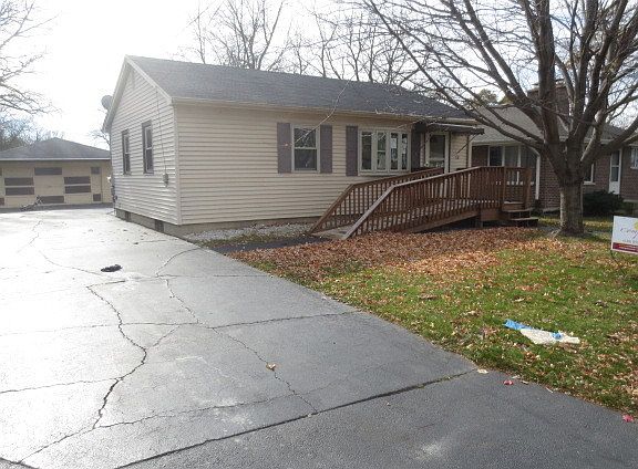 2nd image of 118 E State St
