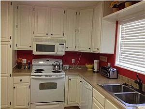 5th image of 231 Beachview Dr