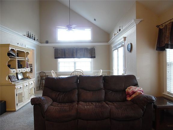 4th image of 6453 W Mesa St