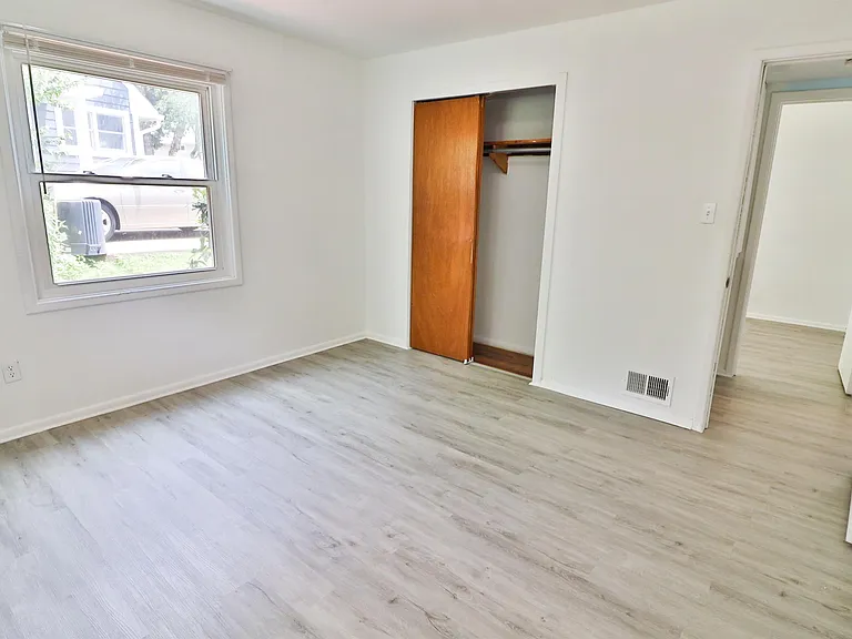 13002 Atlantic Ave — Photo 17