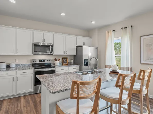 438 Hollywood Blvd, Xenia, OH 45385