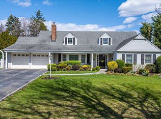 55 Osborne Rd, Garden City, NY 11530