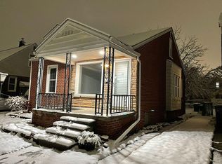 4720 Chase Rd, Dearborn, MI 48126