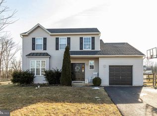 3 Diprinzio Dr, Pottstown, PA 19464