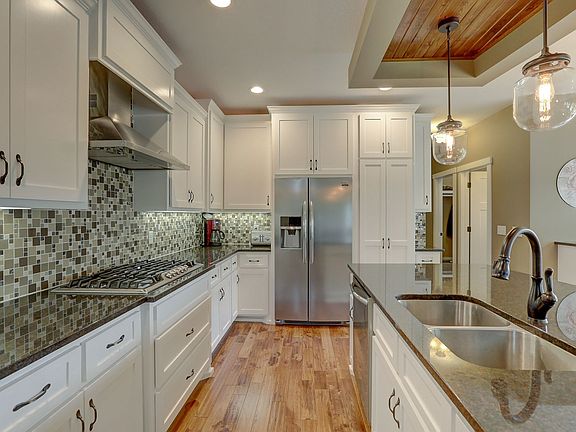 5th image of 1388 161st Ln NW