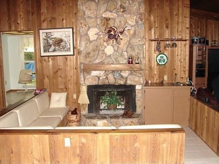 2nd image of 2006 Moss Ct