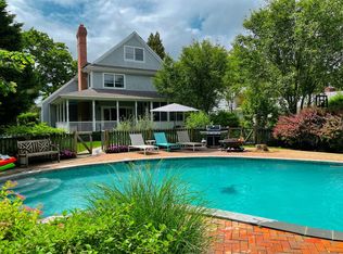 24 Shore Rd, Remsenburg, NY 11960