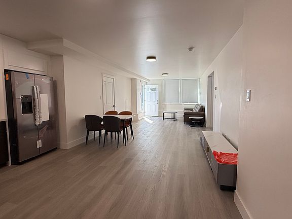 4th image of 250A Wilde Ave #250A