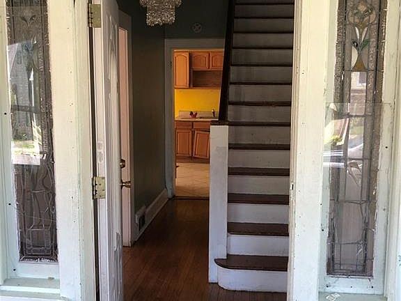5th image of 54 Glendale Ave