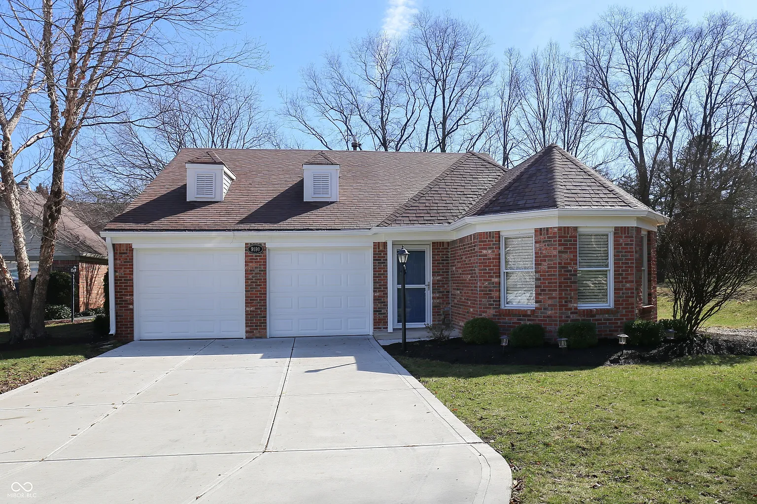 9690 River Oak Ln E photo 1