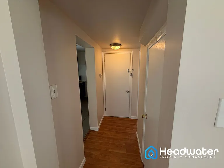 1520 Elmwood Ave — Photo 4