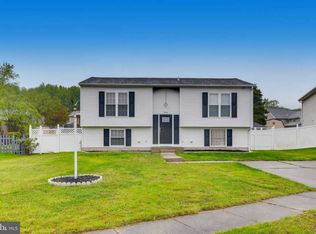 15 Cunning Ct, Baltimore, MD 21220