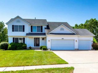 4811 White Post Rd, Bettendorf, IA 52722