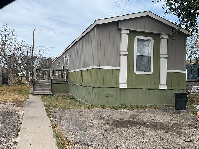 522 Crayton St — Photo 1