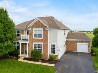 219 Ashcroft Ln, Oswego, IL